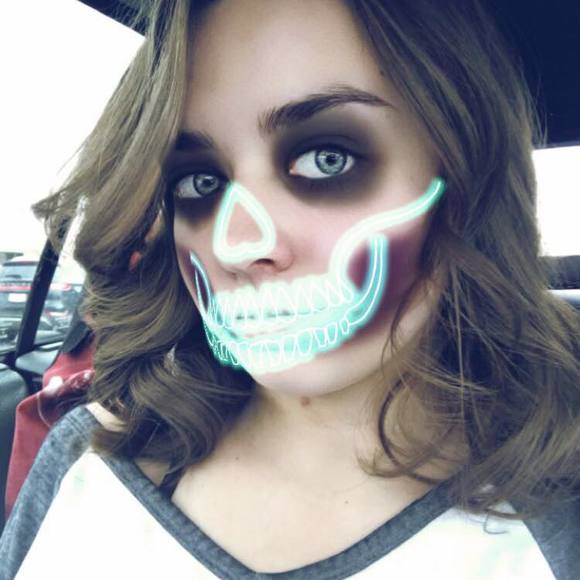 Meet your Posher, Taylor - Picture 1 of 1